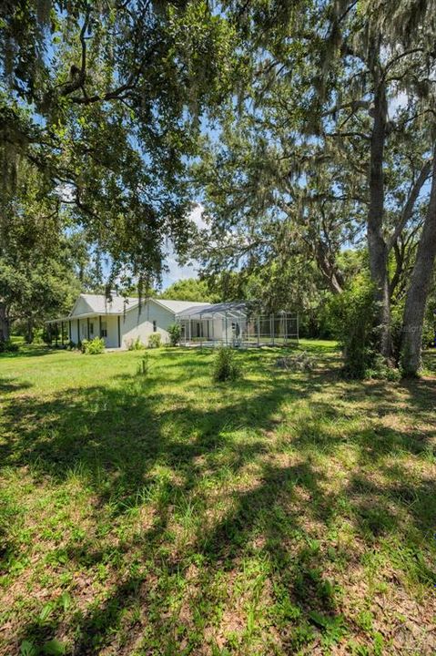 En Venta: $849,900 (3 camas, 3 baños, 2679 Pies cuadrados)