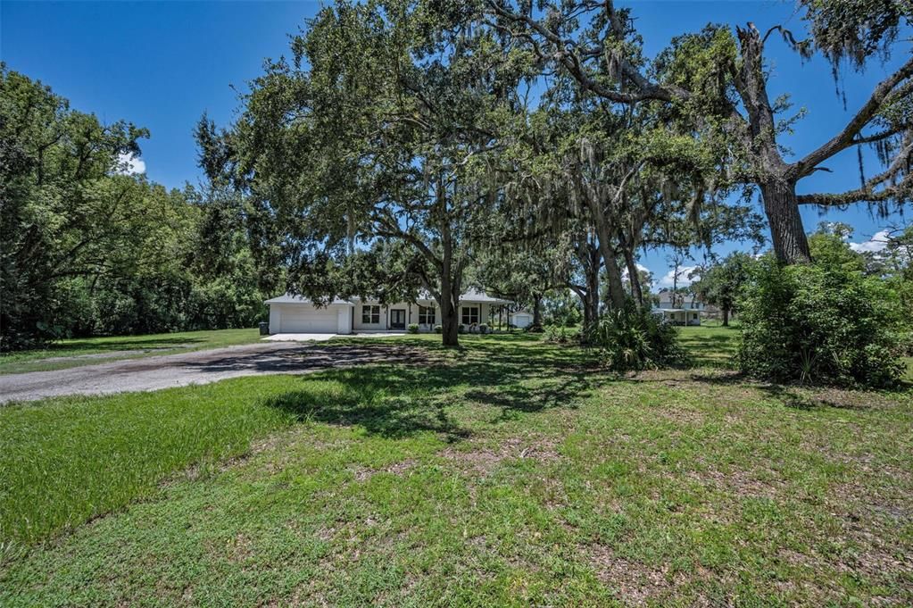 En Venta: $849,900 (3 camas, 3 baños, 2679 Pies cuadrados)