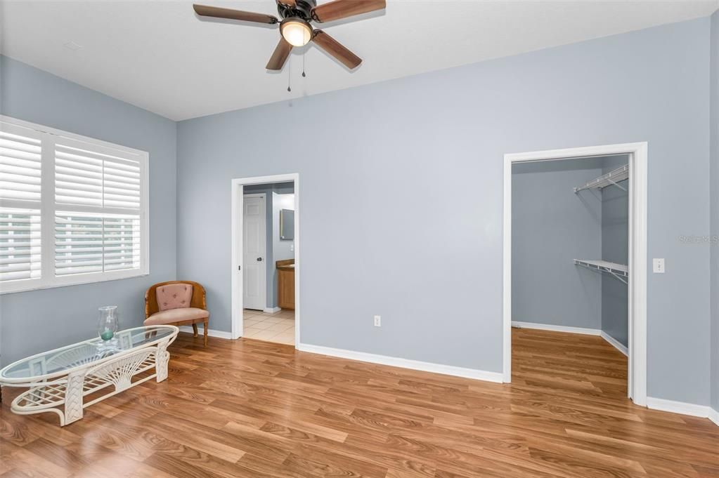 En Venta: $849,900 (3 camas, 3 baños, 2679 Pies cuadrados)