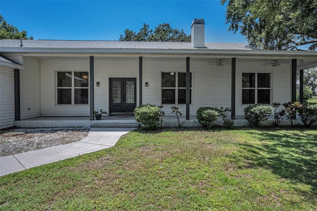 En Venta: $849,900 (3 camas, 3 baños, 2679 Pies cuadrados)