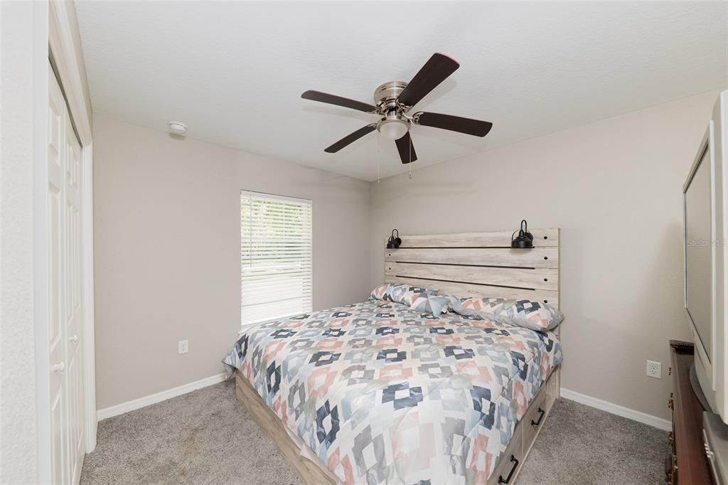 Activo con contrato: $239,900 (3 camas, 2 baños, 1393 Pies cuadrados)