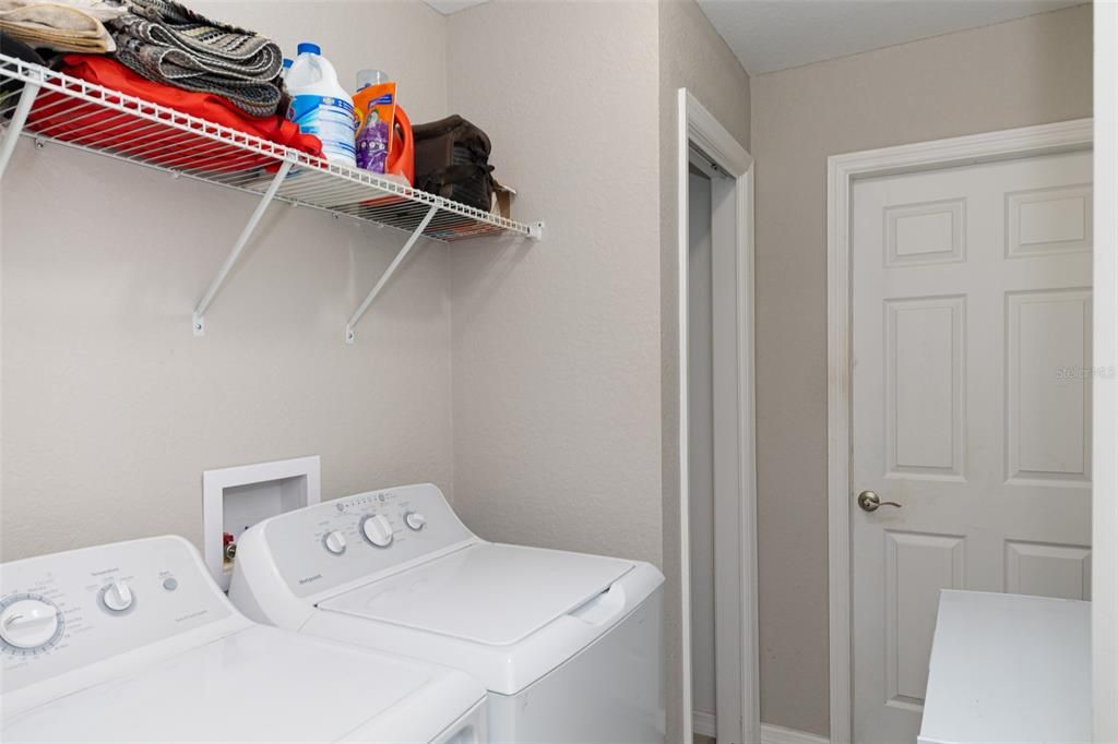 Activo con contrato: $239,900 (3 camas, 2 baños, 1393 Pies cuadrados)