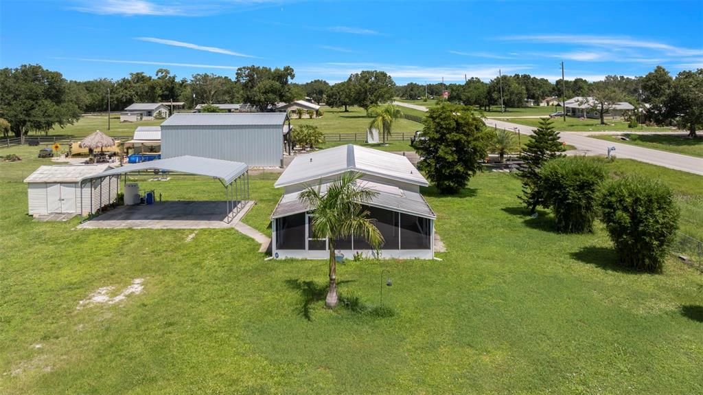 Recently Sold: $239,900 (2 beds, 1 baths, 914 Square Feet)