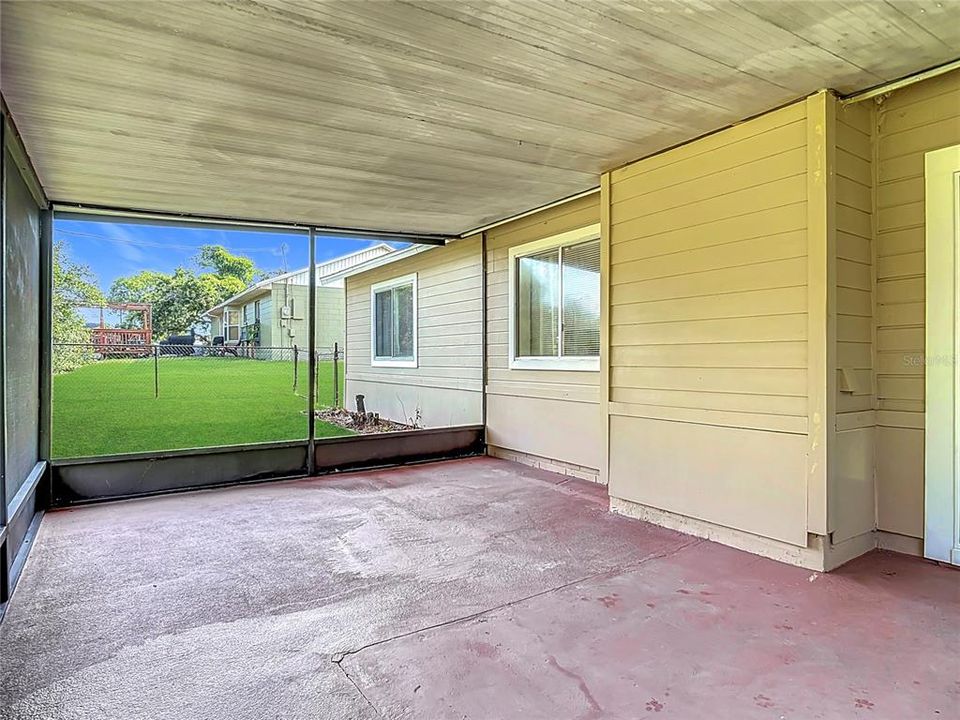 На продажу: $308,998 (3 спален, 2 ванн, 1326 Квадратных фут)