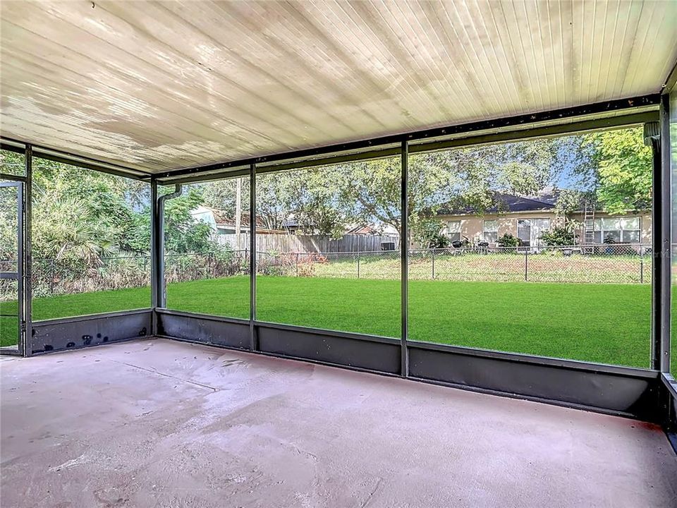 На продажу: $308,998 (3 спален, 2 ванн, 1326 Квадратных фут)