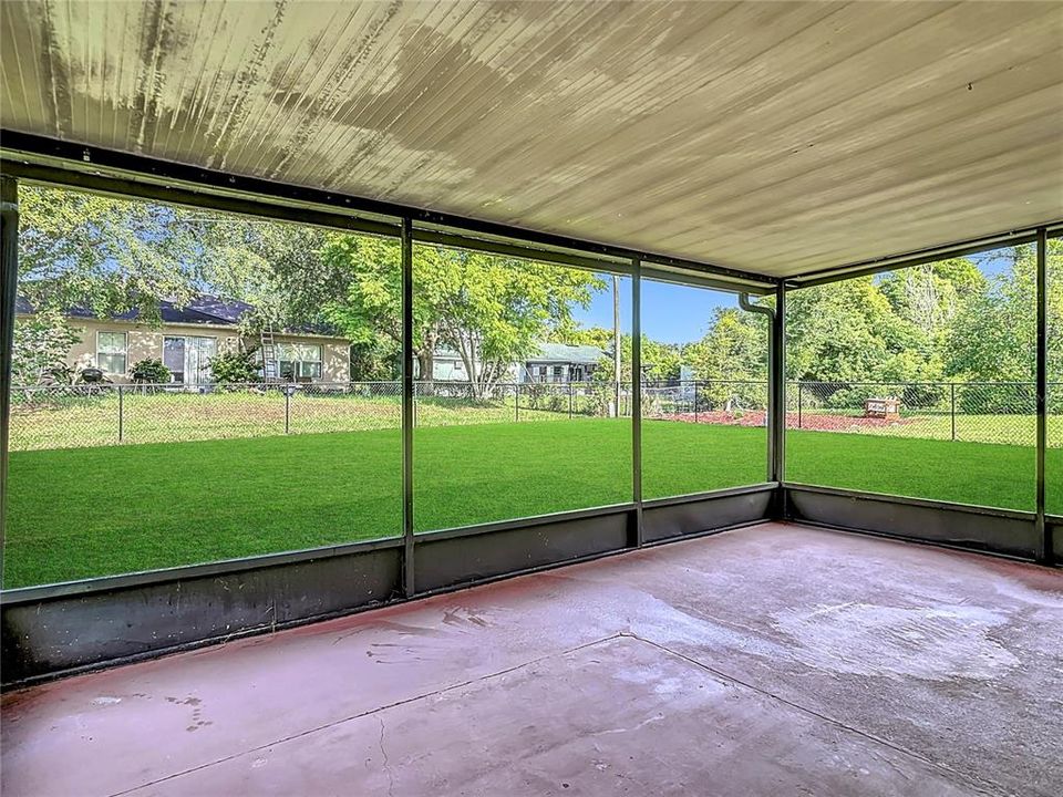 На продажу: $308,998 (3 спален, 2 ванн, 1326 Квадратных фут)