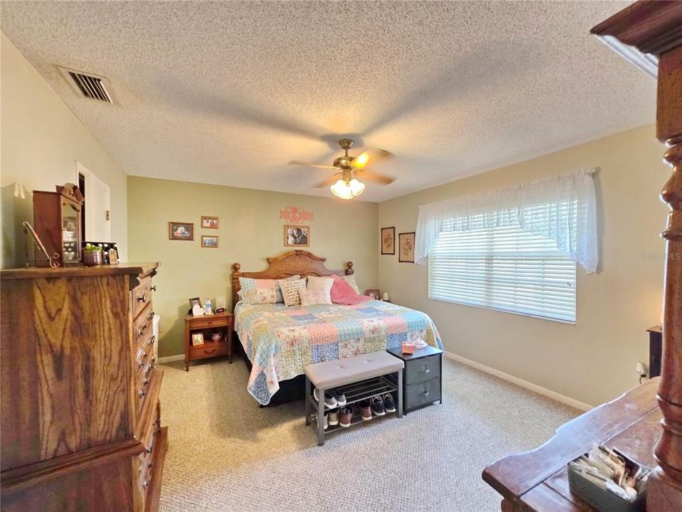 待售: $379,000 (3 贝兹, 2 浴室, 1416 平方英尺)