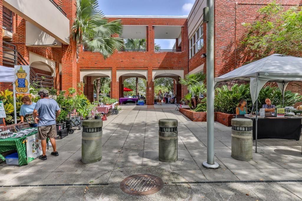 Activo con contrato: $199,900 (2 camas, 2 baños, 1072 Pies cuadrados)