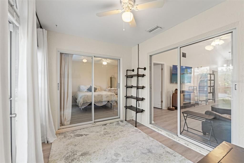 Activo con contrato: $199,900 (2 camas, 2 baños, 1072 Pies cuadrados)