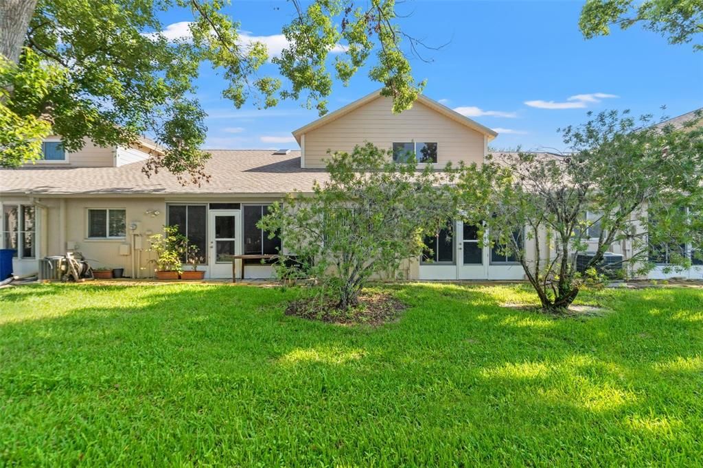 Activo con contrato: $199,900 (2 camas, 2 baños, 1072 Pies cuadrados)