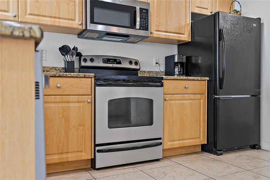 待售: $525,000 (2 贝兹, 2 浴室, 914 平方英尺)