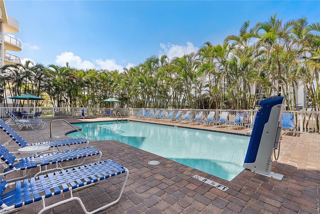 待售: $525,000 (2 贝兹, 2 浴室, 914 平方英尺)