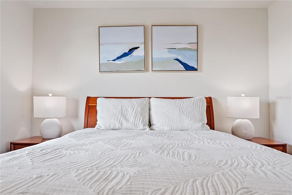 待售: $525,000 (2 贝兹, 2 浴室, 914 平方英尺)