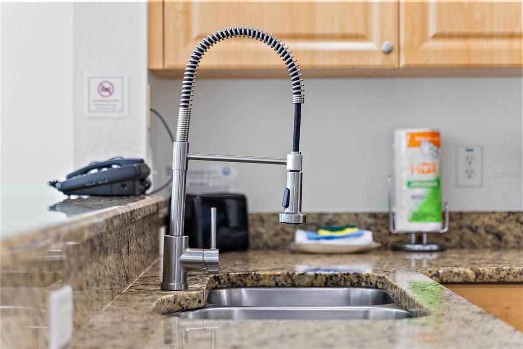 待售: $525,000 (2 贝兹, 2 浴室, 914 平方英尺)