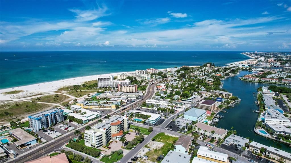 待售: $525,000 (2 贝兹, 2 浴室, 914 平方英尺)