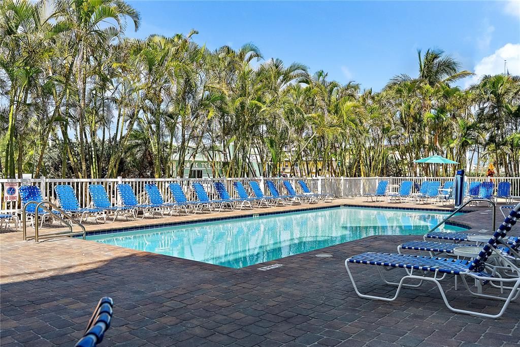 待售: $525,000 (2 贝兹, 2 浴室, 914 平方英尺)