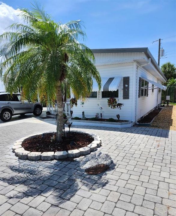 Vendido Recientemente: $169,000 (2 camas, 2 baños, 836 Pies cuadrados)