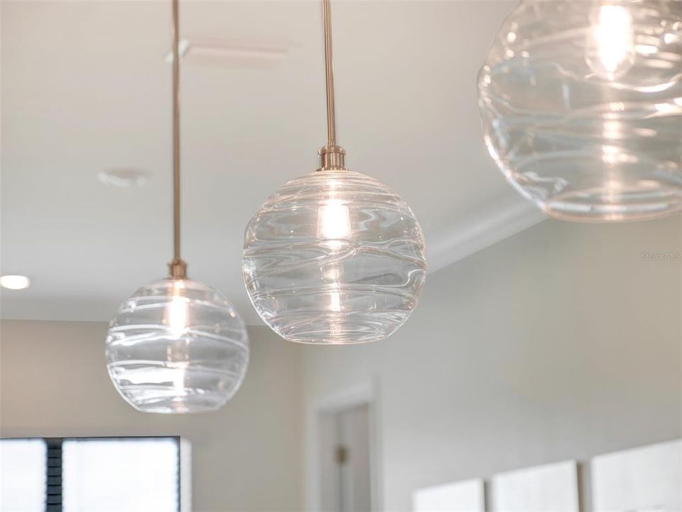 En Venta: $659,900 (4 camas, 3 baños, 2614 Pies cuadrados)