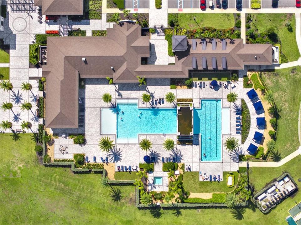 En Venta: $659,900 (4 camas, 3 baños, 2614 Pies cuadrados)