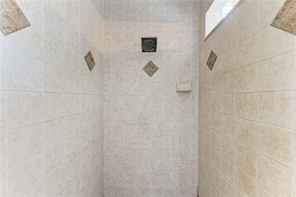 For Sale: $1,246,400 (5 beds, 3 baths, 3232 Square Feet)