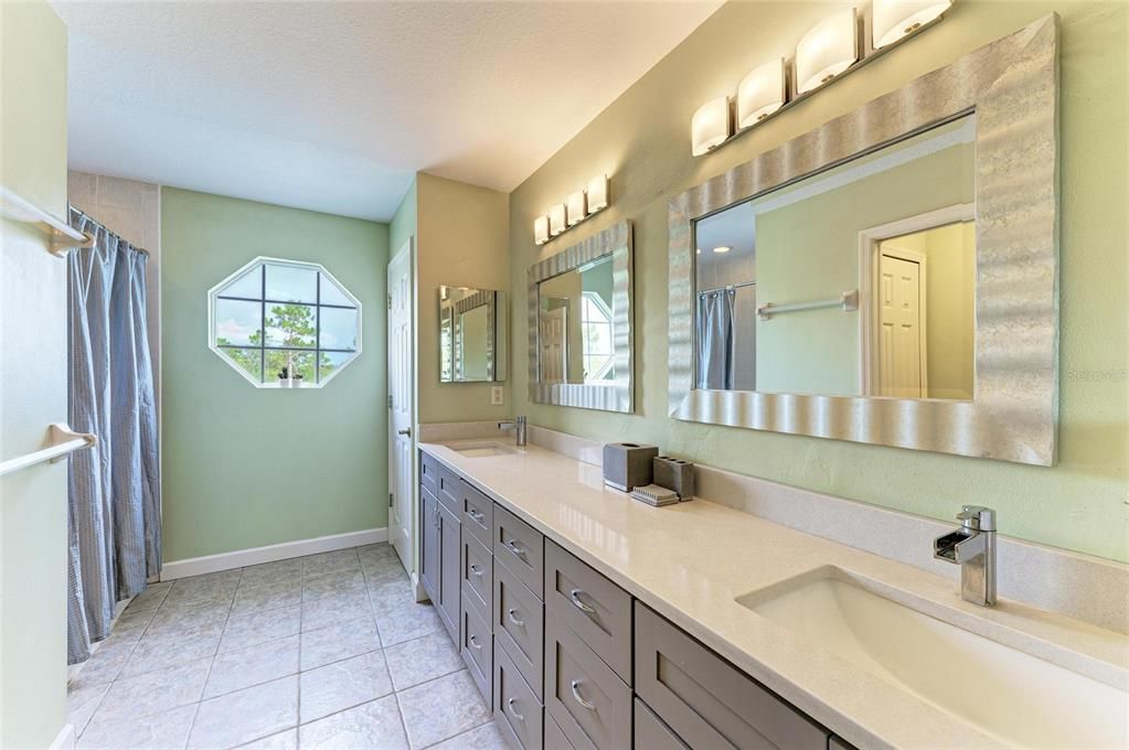 For Sale: $1,246,400 (5 beds, 3 baths, 3232 Square Feet)