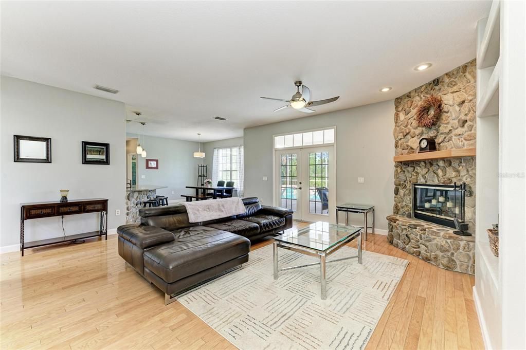 For Sale: $1,246,400 (5 beds, 3 baths, 3232 Square Feet)