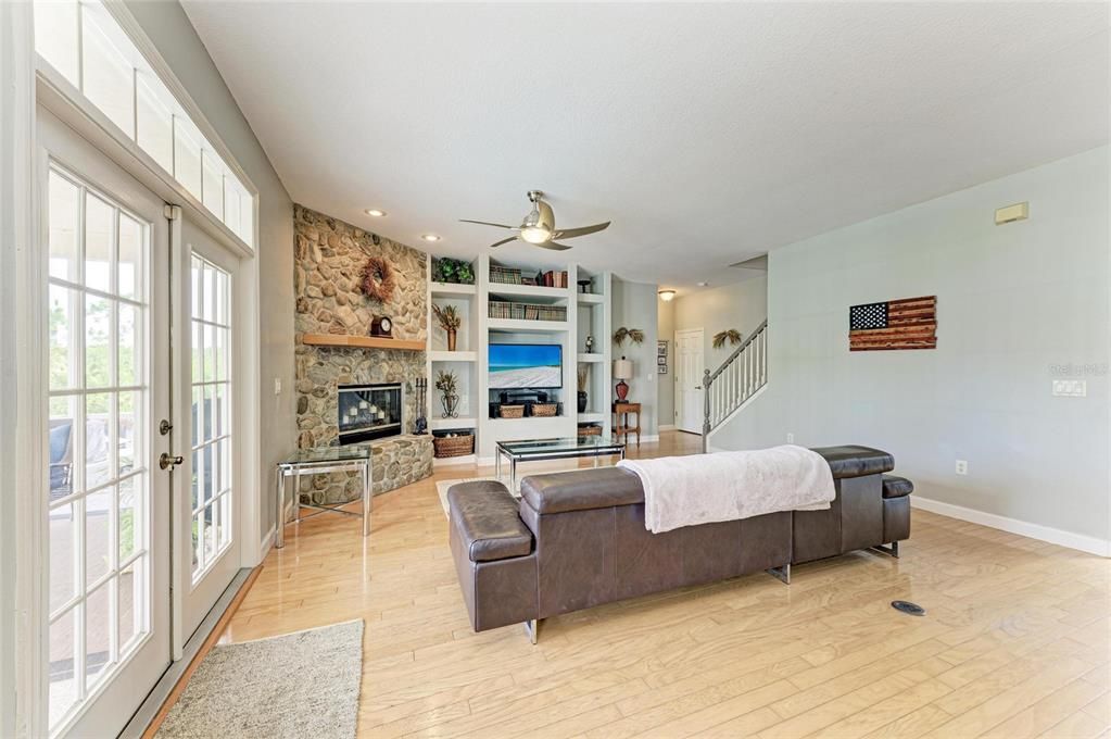 For Sale: $1,246,400 (5 beds, 3 baths, 3232 Square Feet)