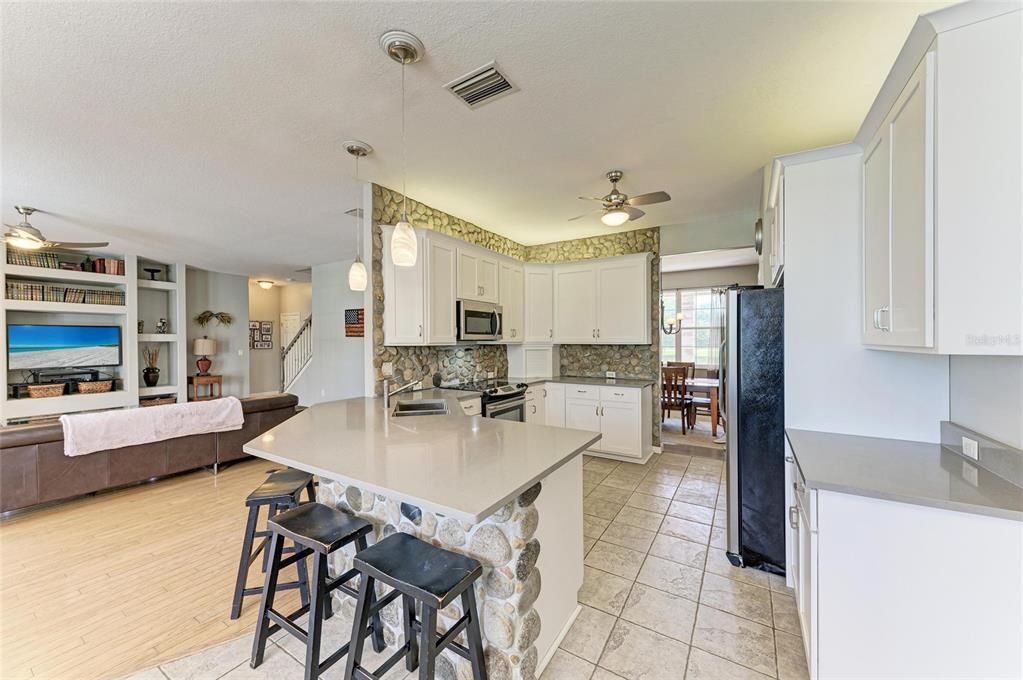 For Sale: $1,246,400 (5 beds, 3 baths, 3232 Square Feet)