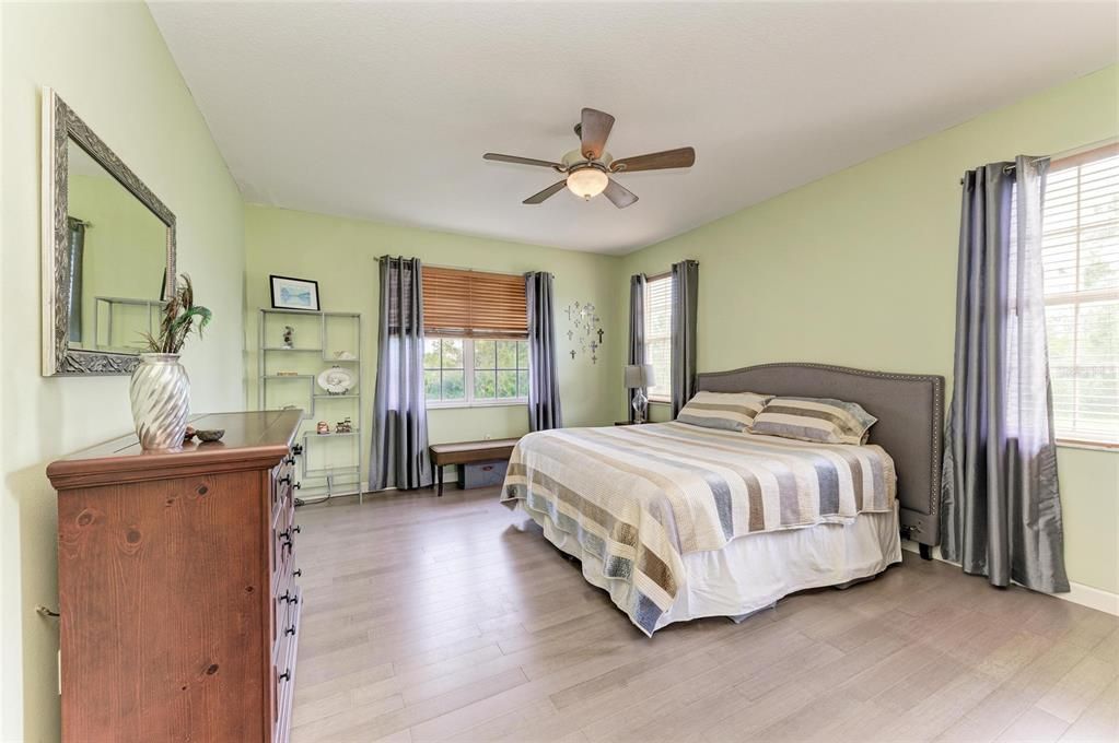 For Sale: $1,246,400 (5 beds, 3 baths, 3232 Square Feet)