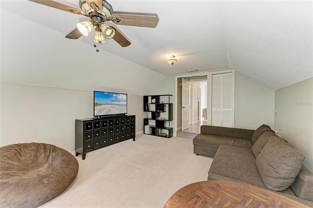 For Sale: $1,246,400 (5 beds, 3 baths, 3232 Square Feet)