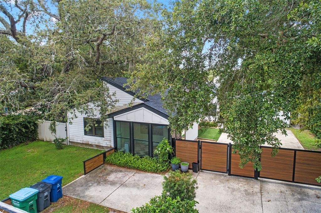 Activo con contrato: $675,000 (3 camas, 4 baños, 1984 Pies cuadrados)