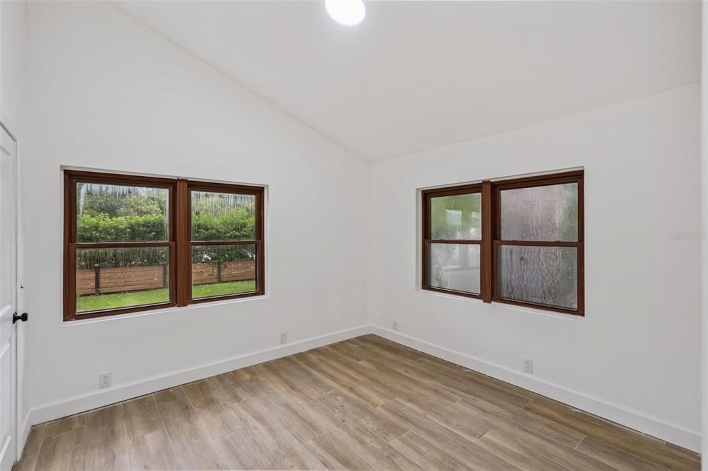 Activo con contrato: $675,000 (3 camas, 4 baños, 1984 Pies cuadrados)