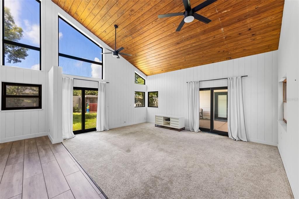 Activo con contrato: $675,000 (3 camas, 4 baños, 1984 Pies cuadrados)