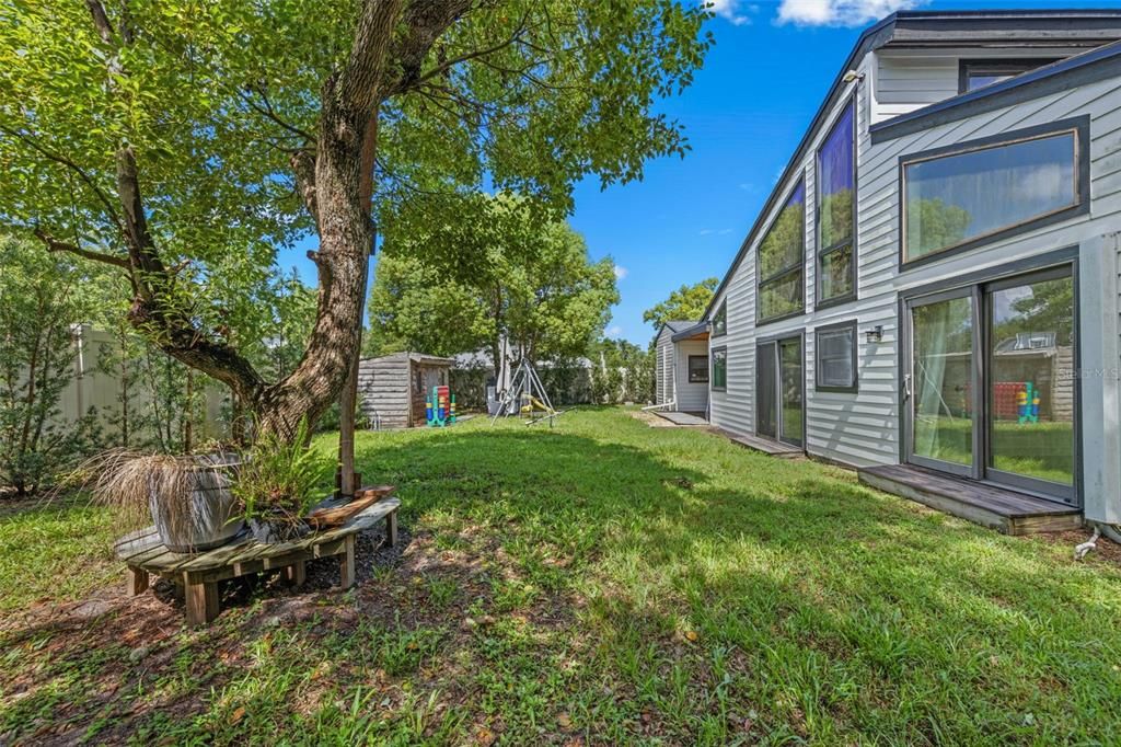 Activo con contrato: $675,000 (3 camas, 4 baños, 1984 Pies cuadrados)