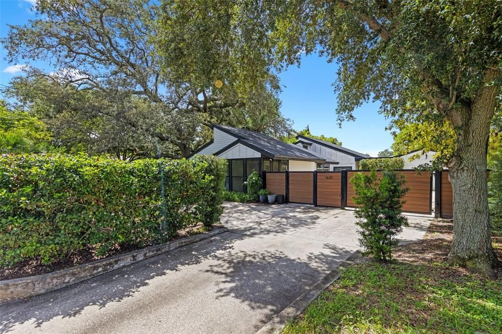 Activo con contrato: $675,000 (3 camas, 4 baños, 1984 Pies cuadrados)