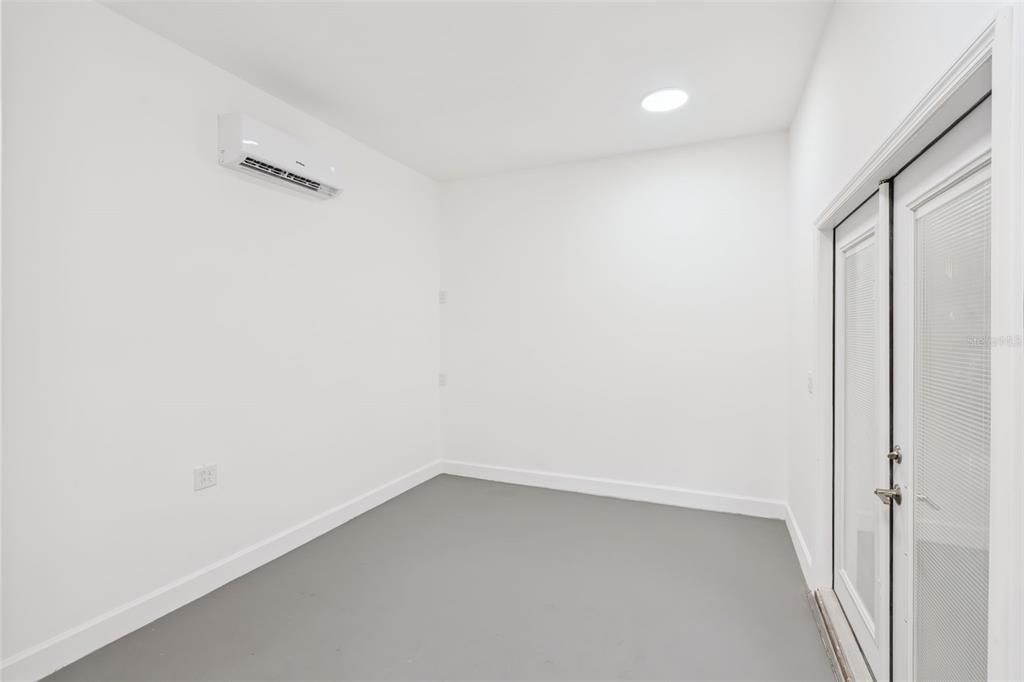 Activo con contrato: $675,000 (3 camas, 4 baños, 1984 Pies cuadrados)