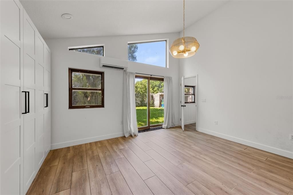 Activo con contrato: $675,000 (3 camas, 4 baños, 1984 Pies cuadrados)