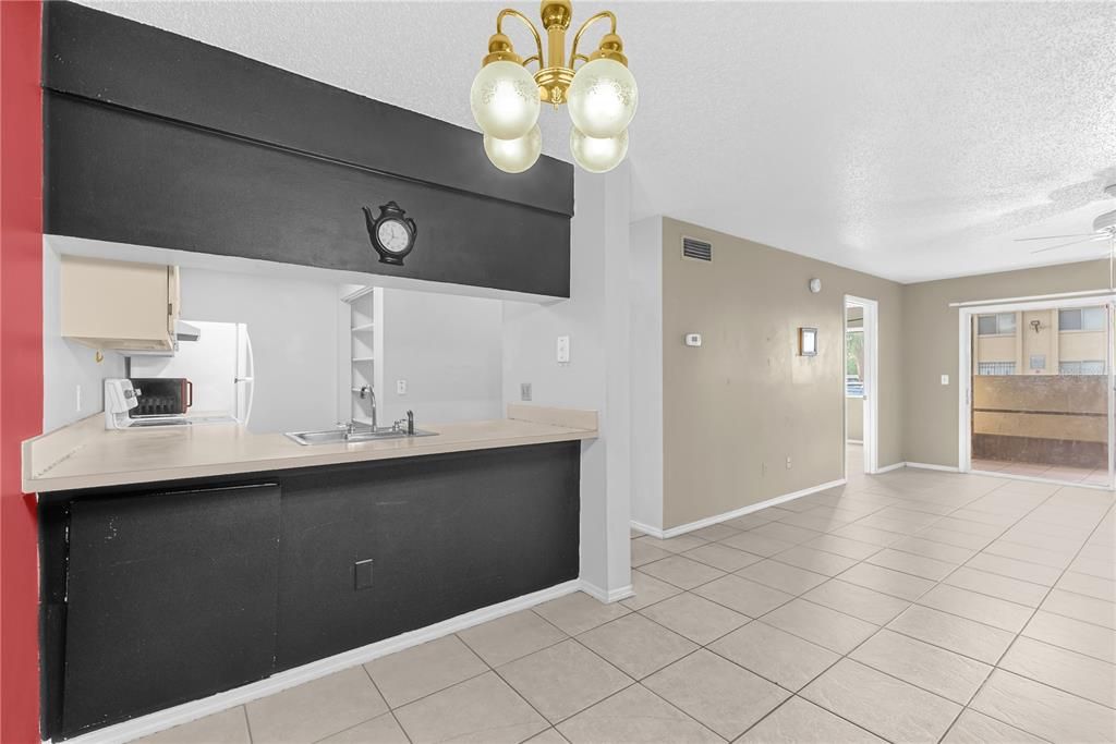 Activo con contrato: $125,000 (1 camas, 1 baños, 742 Pies cuadrados)