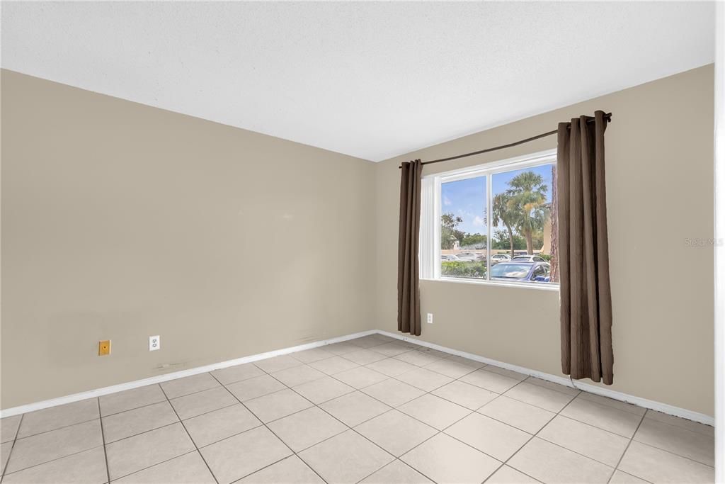 Activo con contrato: $125,000 (1 camas, 1 baños, 742 Pies cuadrados)