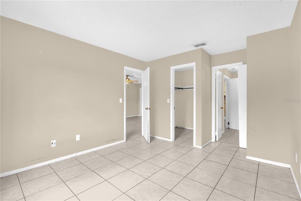 Activo con contrato: $125,000 (1 camas, 1 baños, 742 Pies cuadrados)