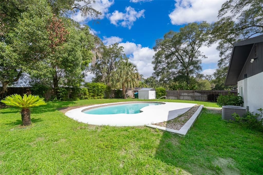 Active With Contract: $279,000 (2 beds, 1 baths, 1120 Square Feet)