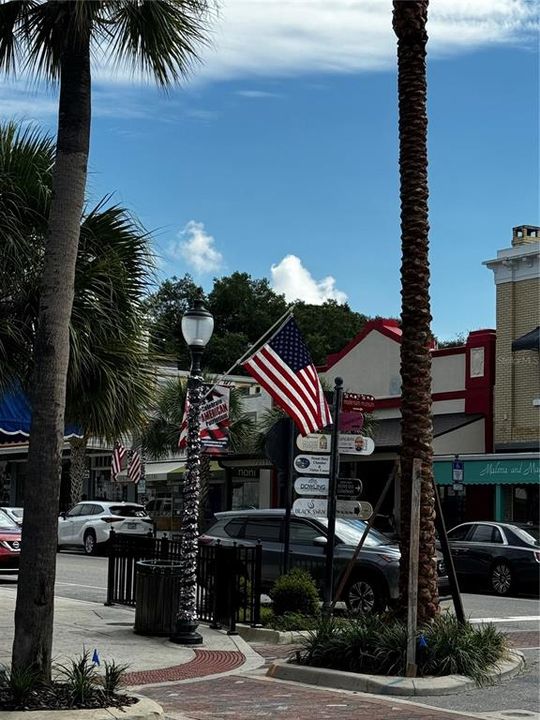 待售: $199,000 (2.67 acres)