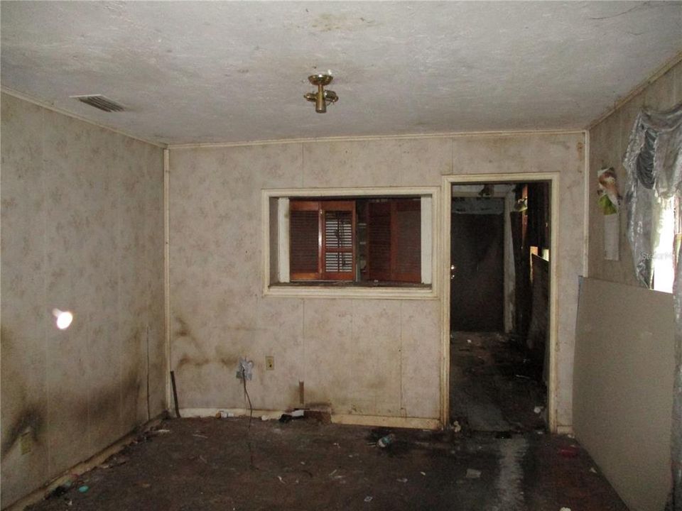 Active With Contract: $70,500 (3 beds, 2 baths, 1696 Square Feet)