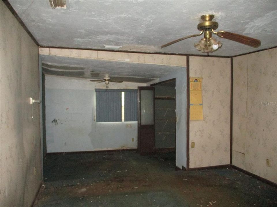 Active With Contract: $70,500 (3 beds, 2 baths, 1696 Square Feet)