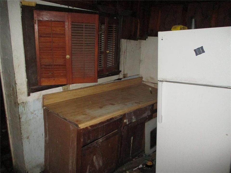 Active With Contract: $70,500 (3 beds, 2 baths, 1696 Square Feet)