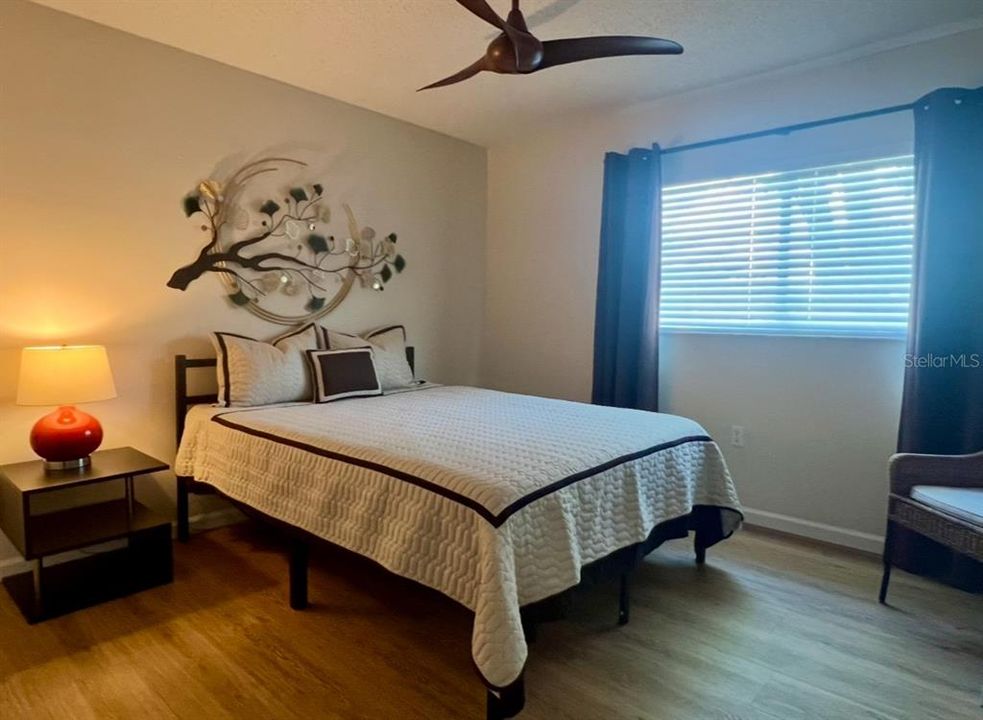 Под контрактом: $159,000 (2 спален, 1 ванн, 812 Квадратных фут)