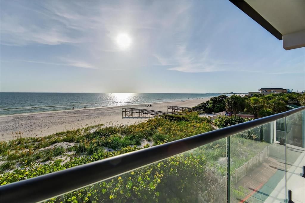 For Sale: $8,999,899 (5 beds, 5 baths, 5198 Square Feet)