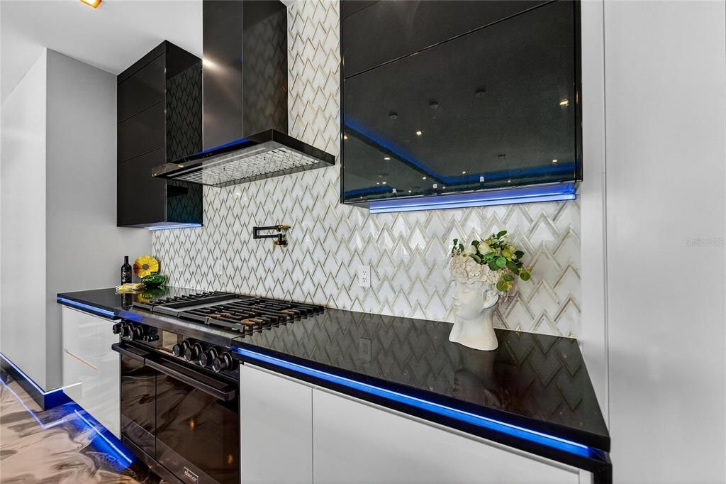 For Sale: $8,999,899 (5 beds, 5 baths, 5198 Square Feet)