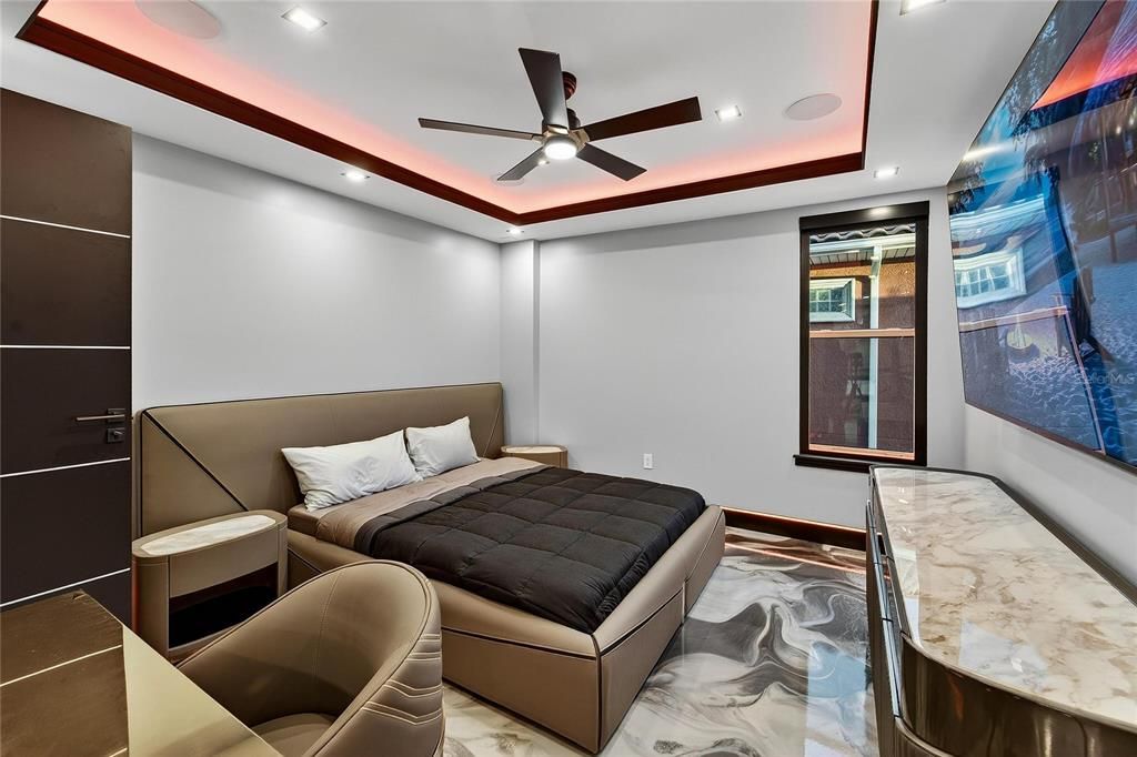 For Sale: $8,999,899 (5 beds, 5 baths, 5198 Square Feet)