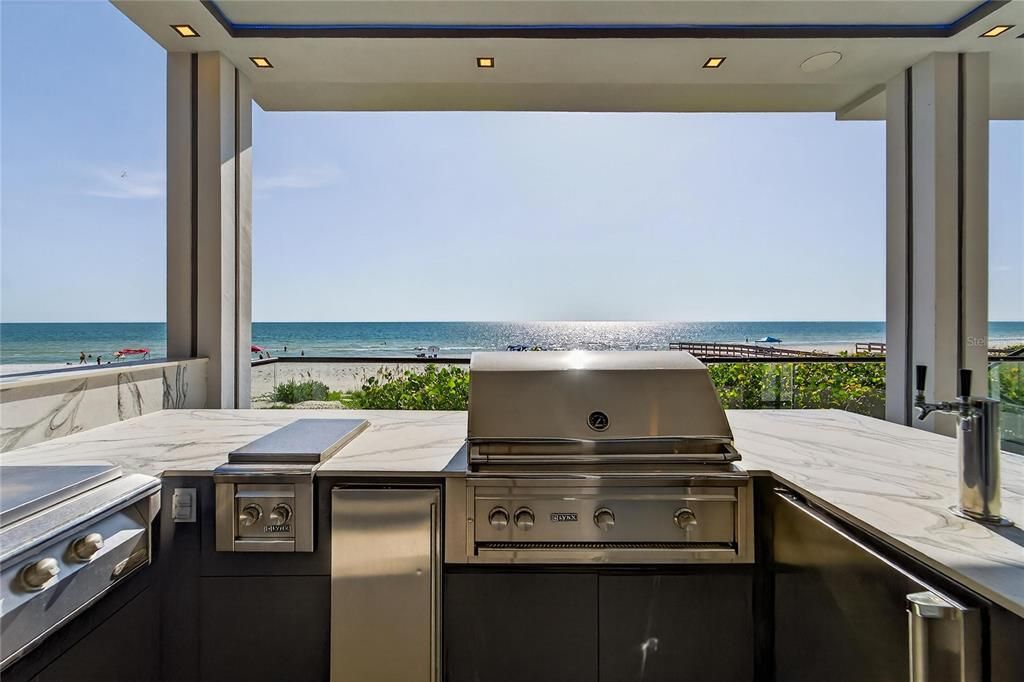 For Sale: $8,999,899 (5 beds, 5 baths, 5198 Square Feet)